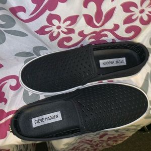 Very cute Steve Madden shoes